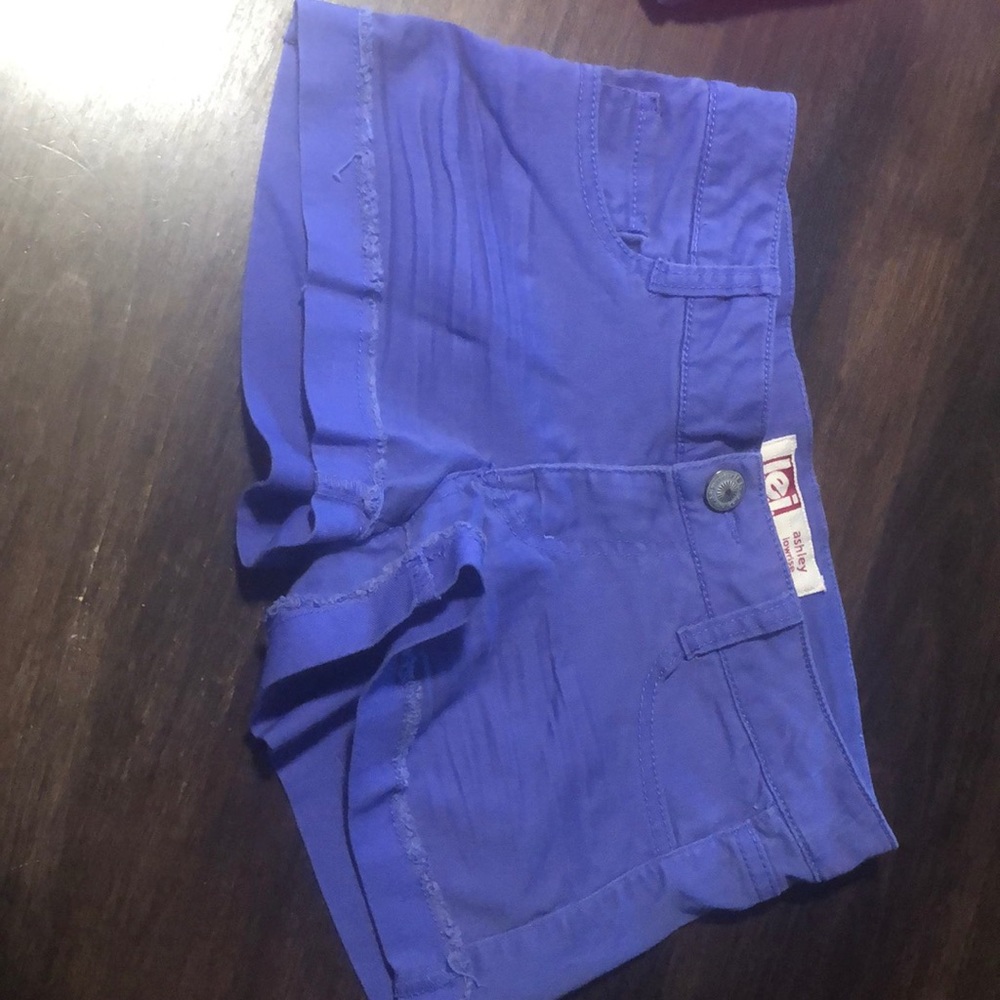 Lei shorts